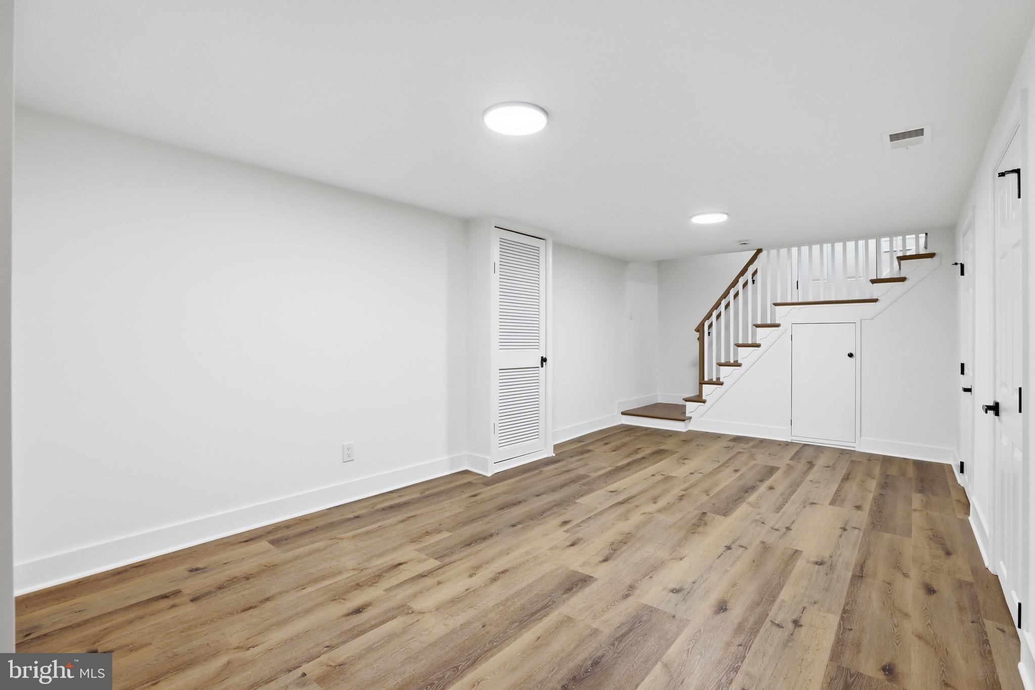 HOLLYWOOD - Residential