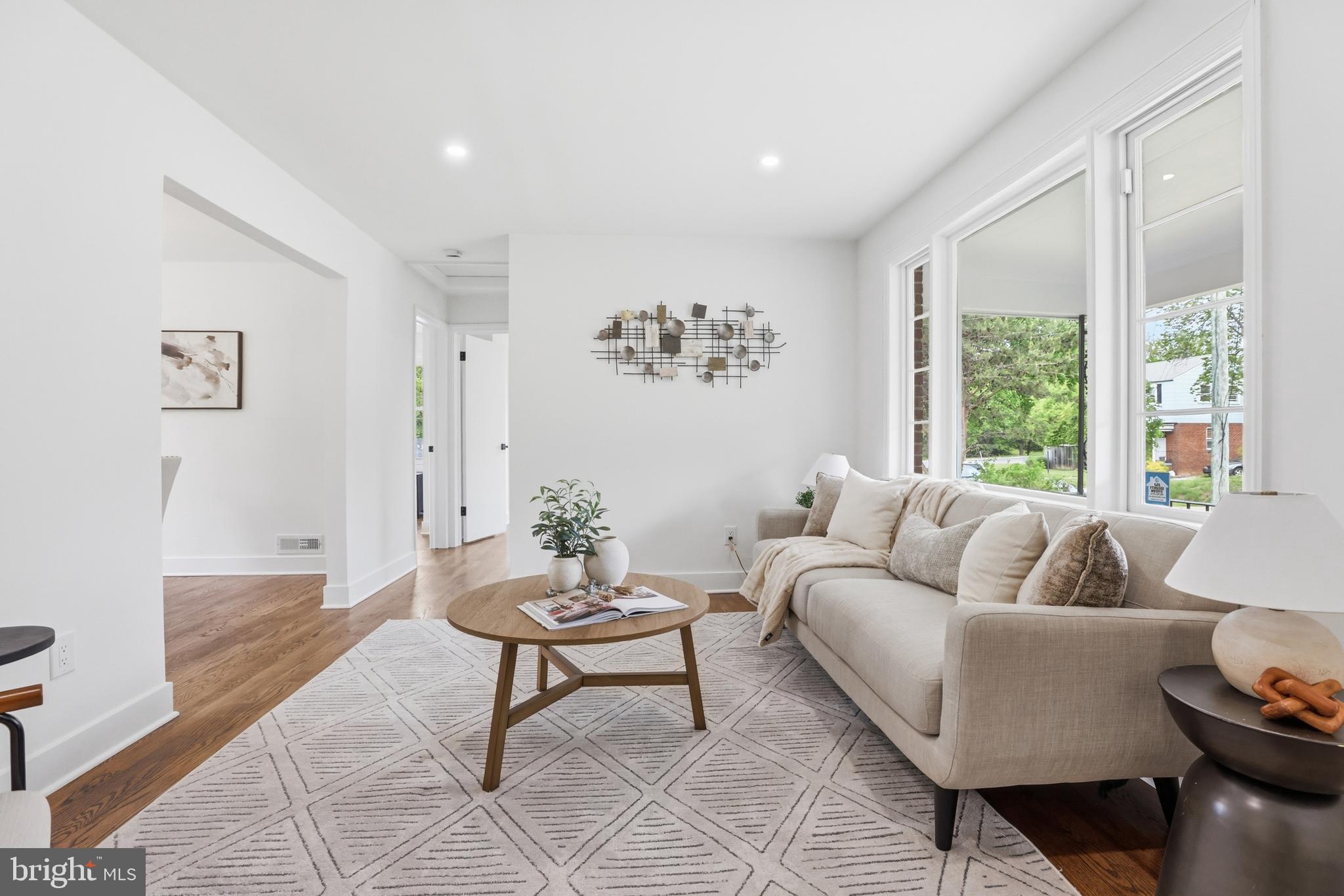 HOLLYWOOD - Residential