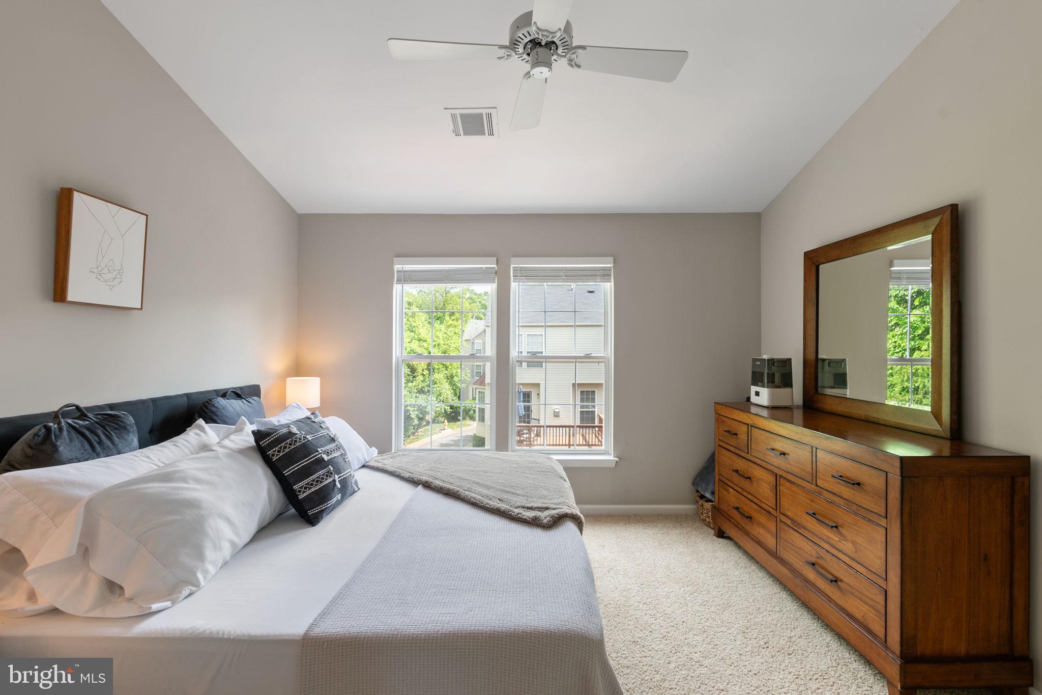 DUKE STREET SQUARE - Residential