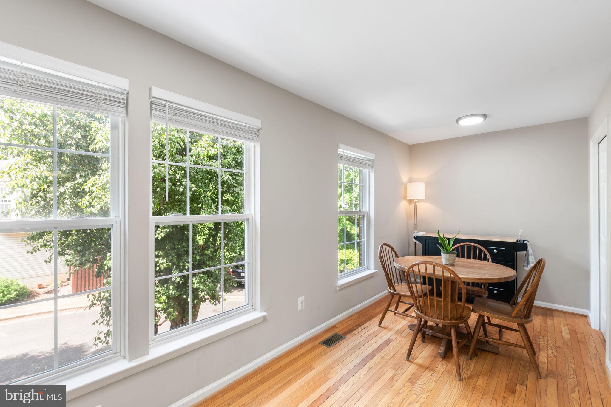 DUKE STREET SQUARE - Residential