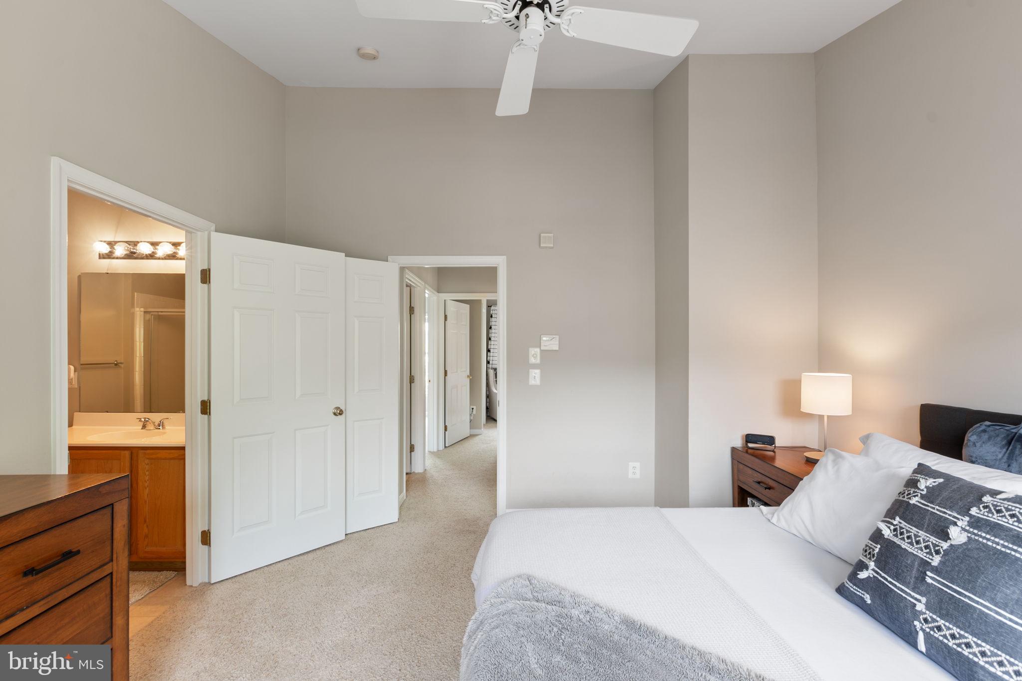 DUKE STREET SQUARE - Residential