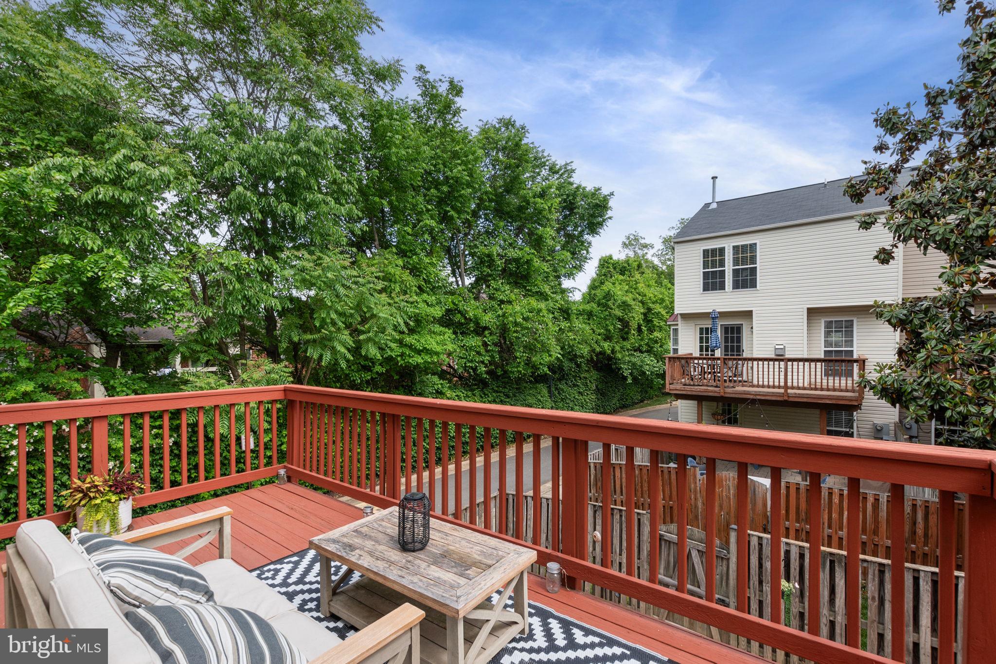 DUKE STREET SQUARE - Residential