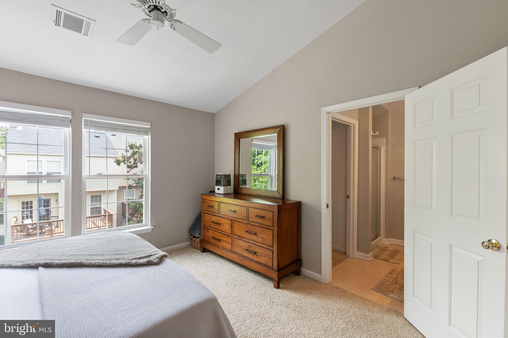 DUKE STREET SQUARE - Residential