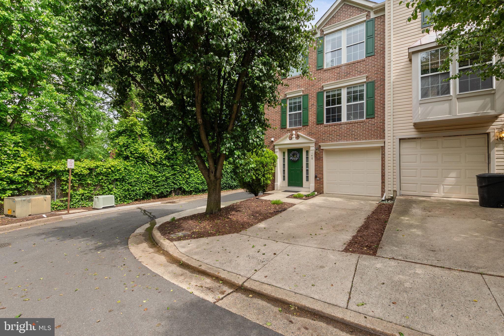 DUKE STREET SQUARE - Residential