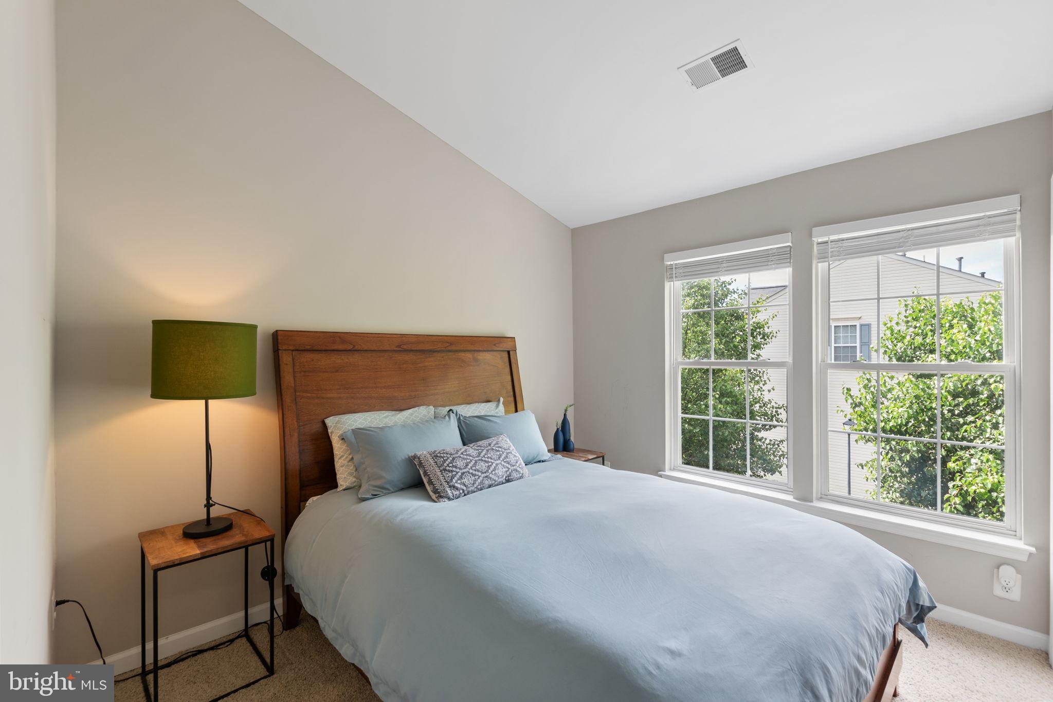 DUKE STREET SQUARE - Residential