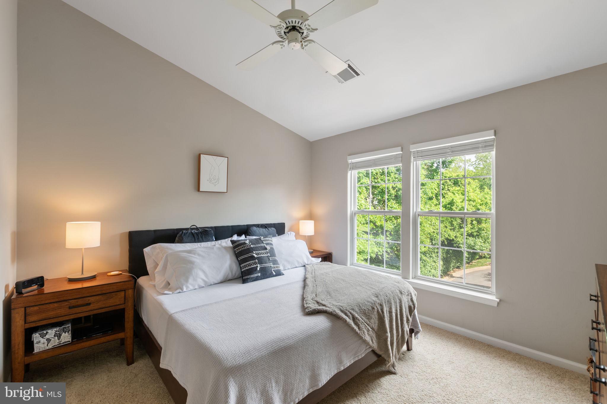 DUKE STREET SQUARE - Residential