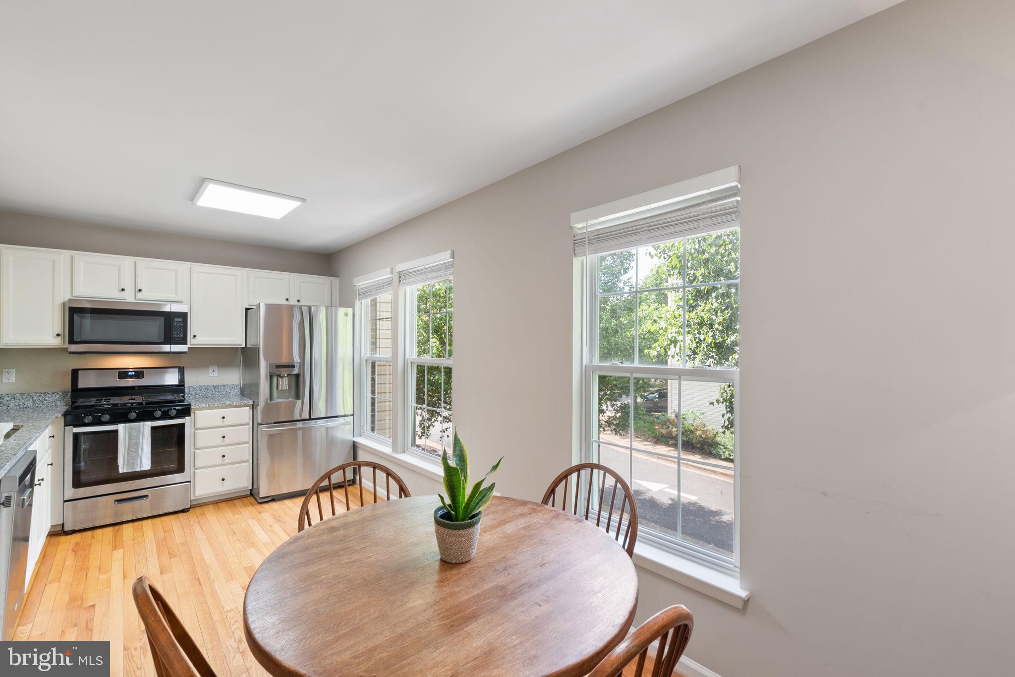 DUKE STREET SQUARE - Residential