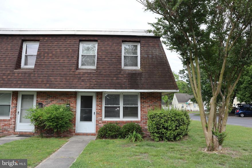 This end-unit townhouse is located on the north end of Priscilla Street, near Route 13. The first floor has a living room, dining room, kitchen, and utility room with washer and dryer. Three bedrooms and a full bathroom plus linen closet are on the second floor. Appliances include refrigerator, electric stove, built-in microwave, dishwasher, washer, and dryer. Features include electric heat, central air, vinyl windows, exterior storage closet, rear patio, and lot parking. Tenant is responsible for rent and utilities (electric, quarterly water/sewer/trash). Landlord provides lawn care. Available now.