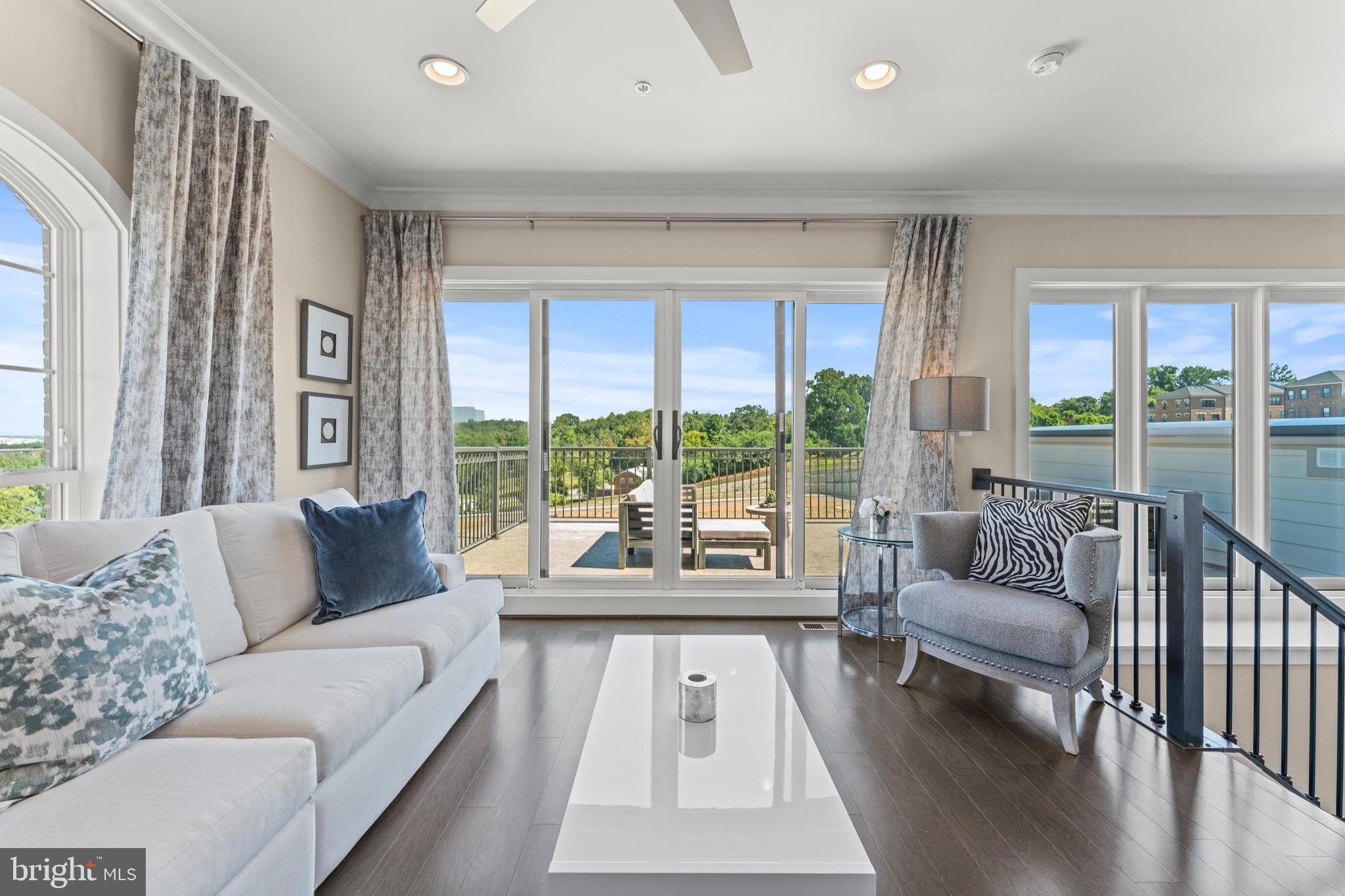 POTOMAC OVERLOOK - Residential