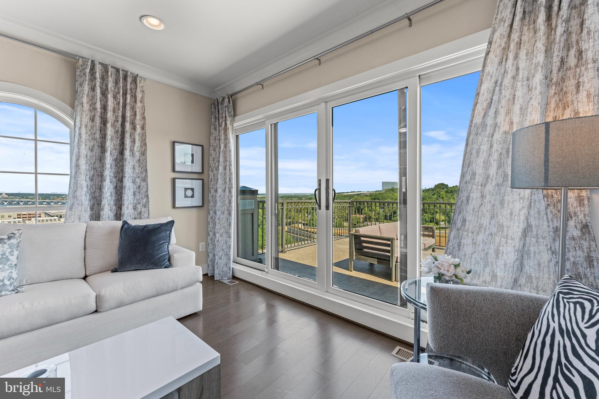 POTOMAC OVERLOOK - Residential