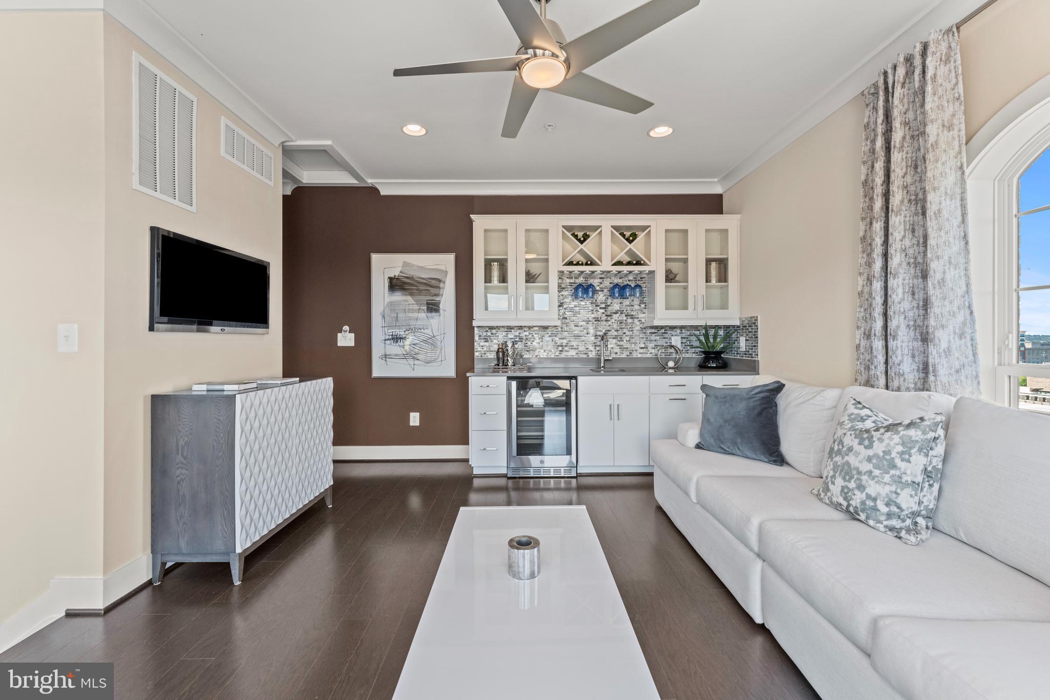 POTOMAC OVERLOOK - Residential