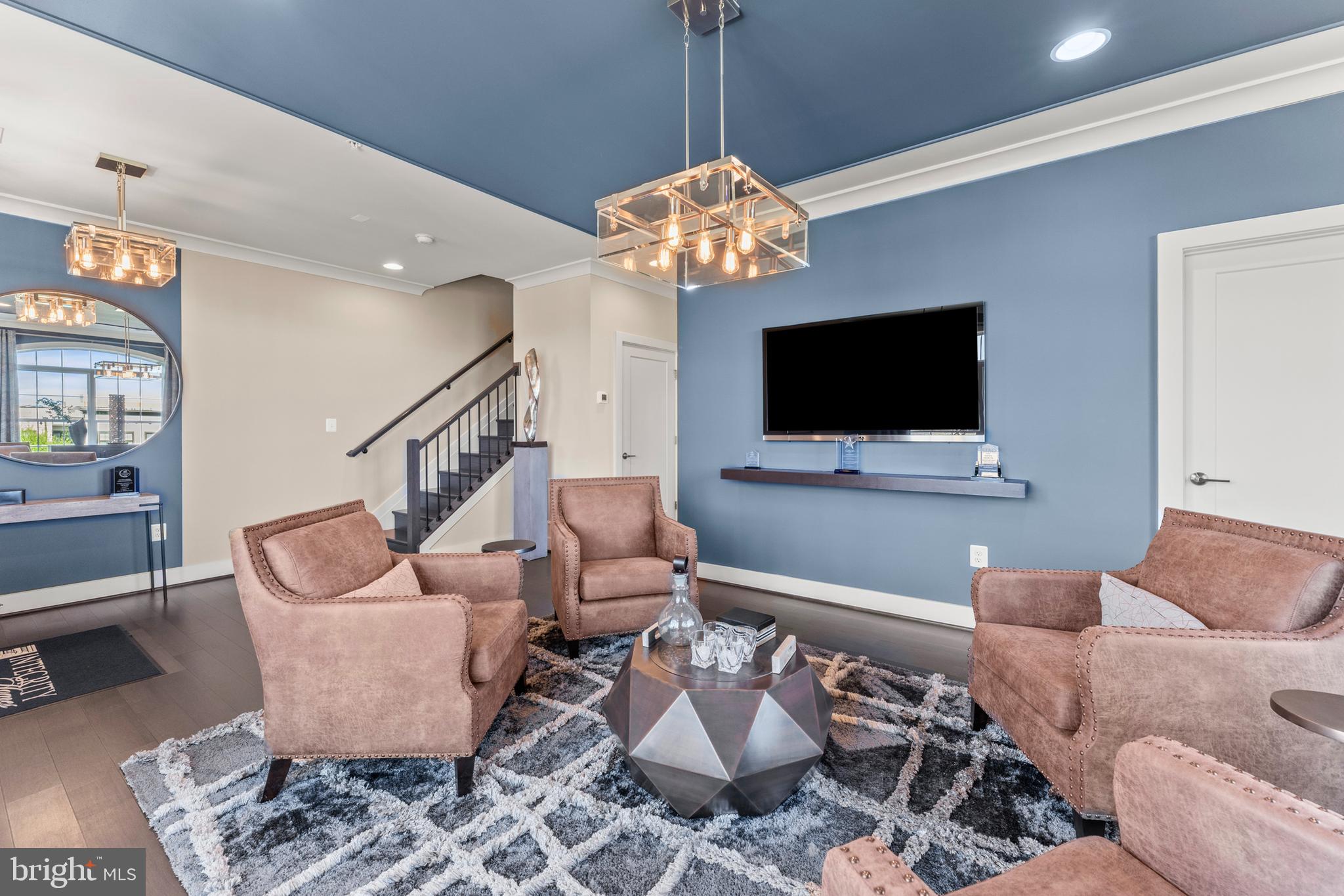 POTOMAC OVERLOOK - Residential