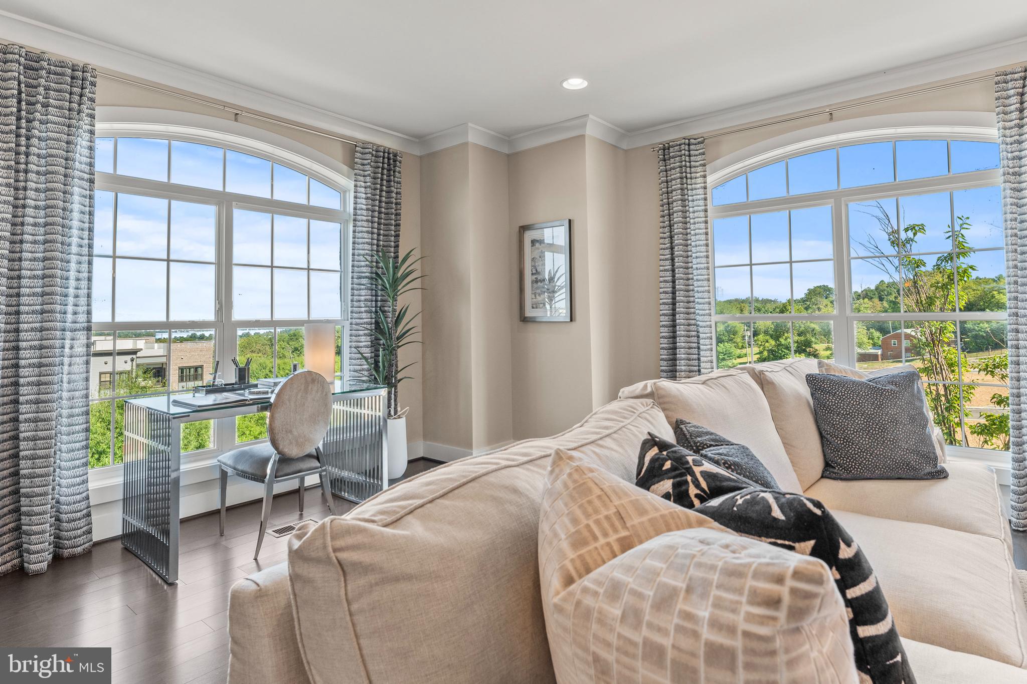 POTOMAC OVERLOOK - Residential