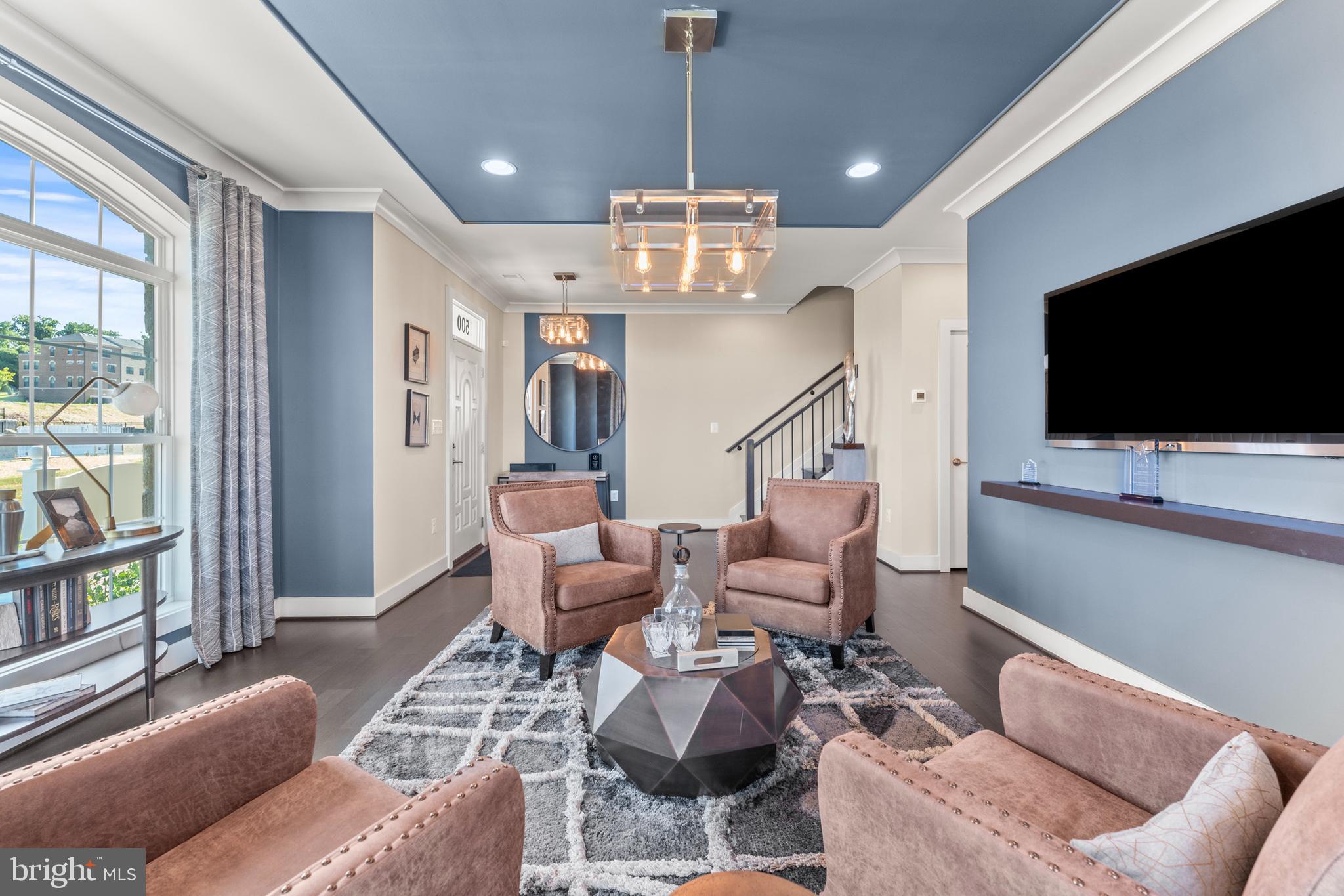 POTOMAC OVERLOOK - Residential