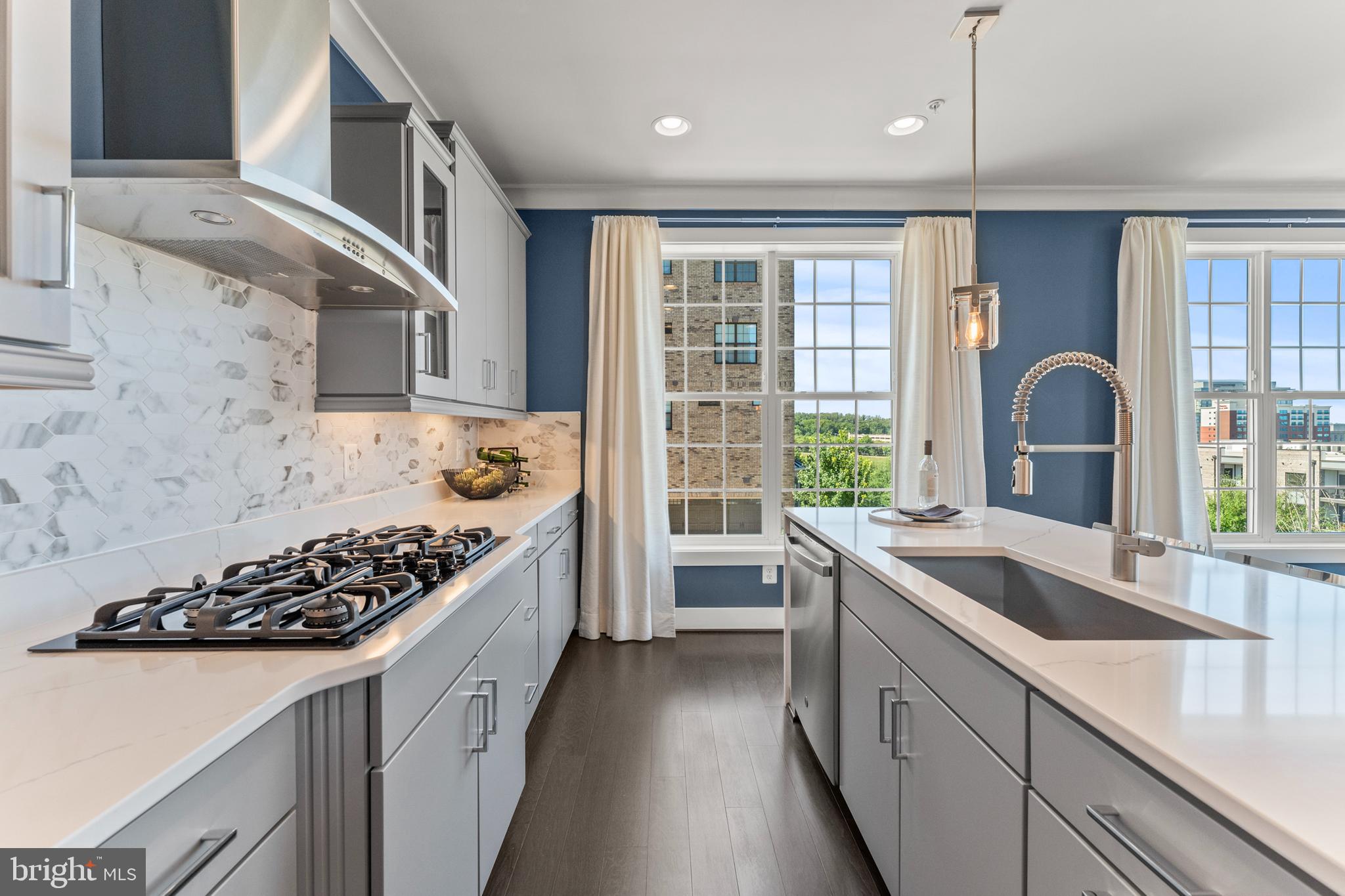 POTOMAC OVERLOOK - Residential