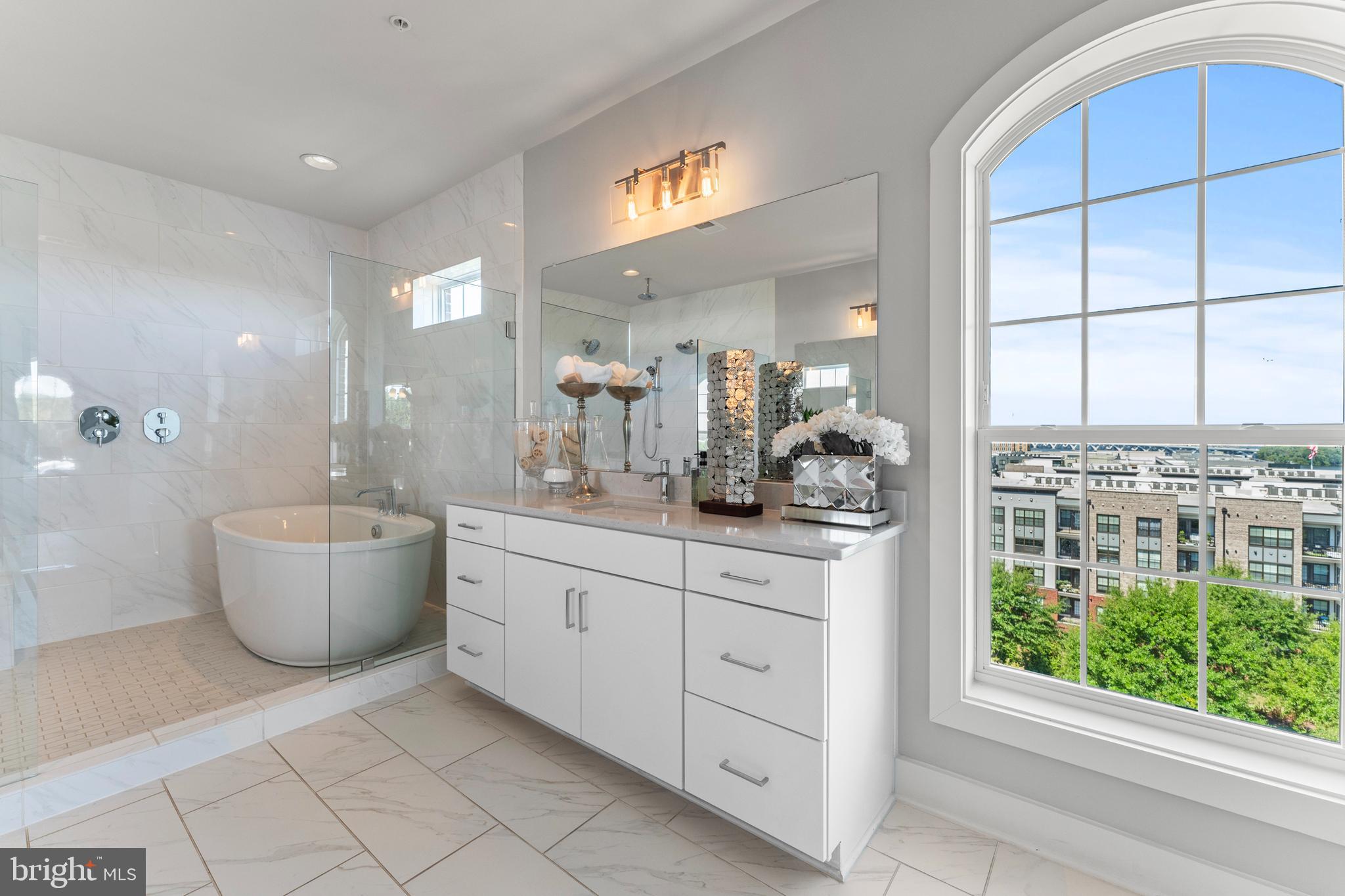 POTOMAC OVERLOOK - Residential