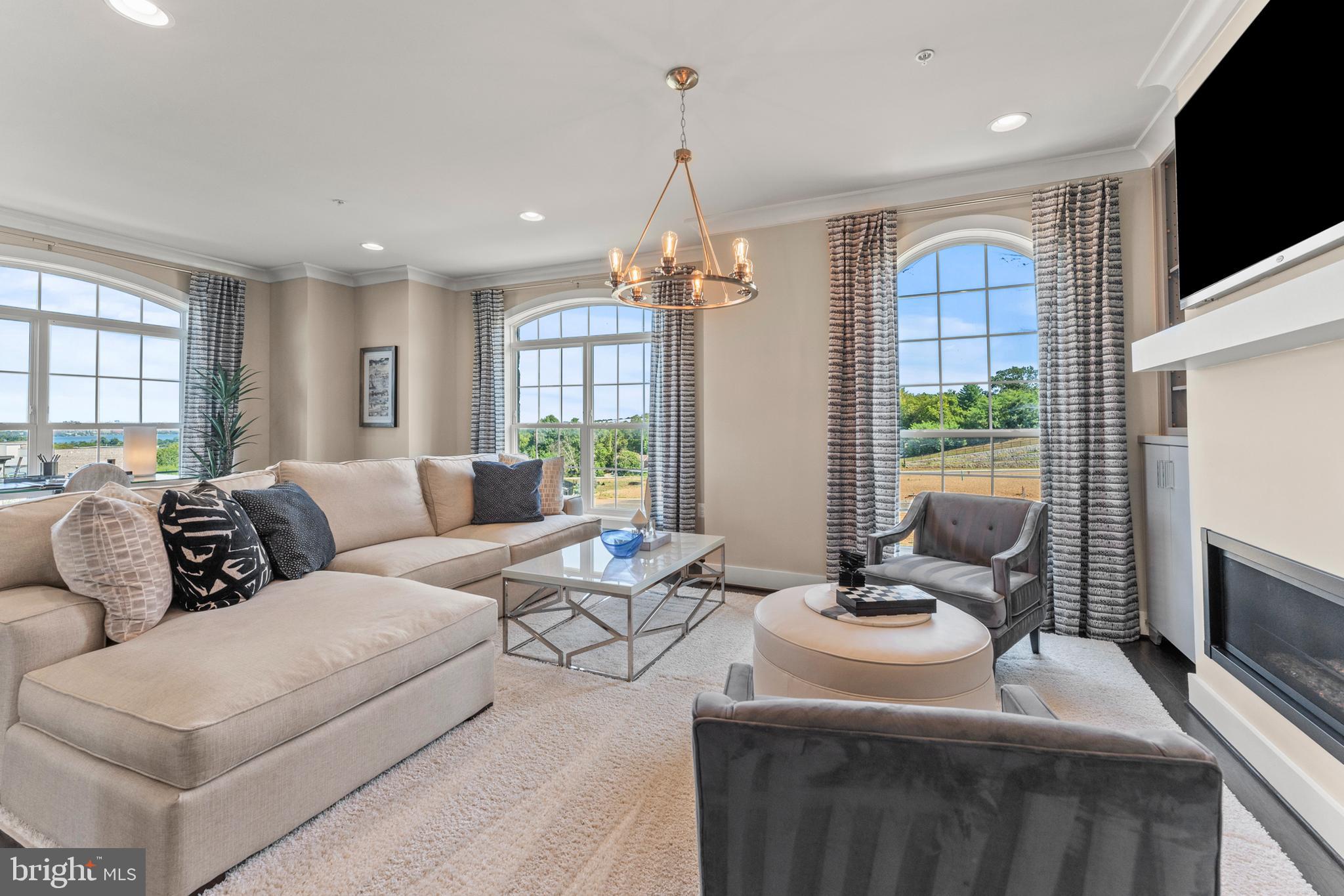 POTOMAC OVERLOOK - Residential