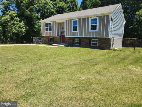 Homes For Sale - 2904 White Pine Court<br/> TEMPLE HILLS, MD 20748