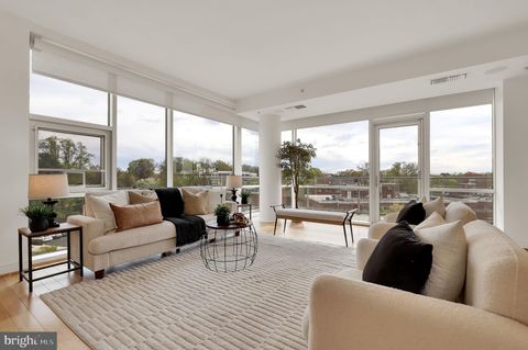 Photo of 6820 Wisconsin Avenue #4011, BETHESDA, MD 20815 (MLS # MDMC2167200)