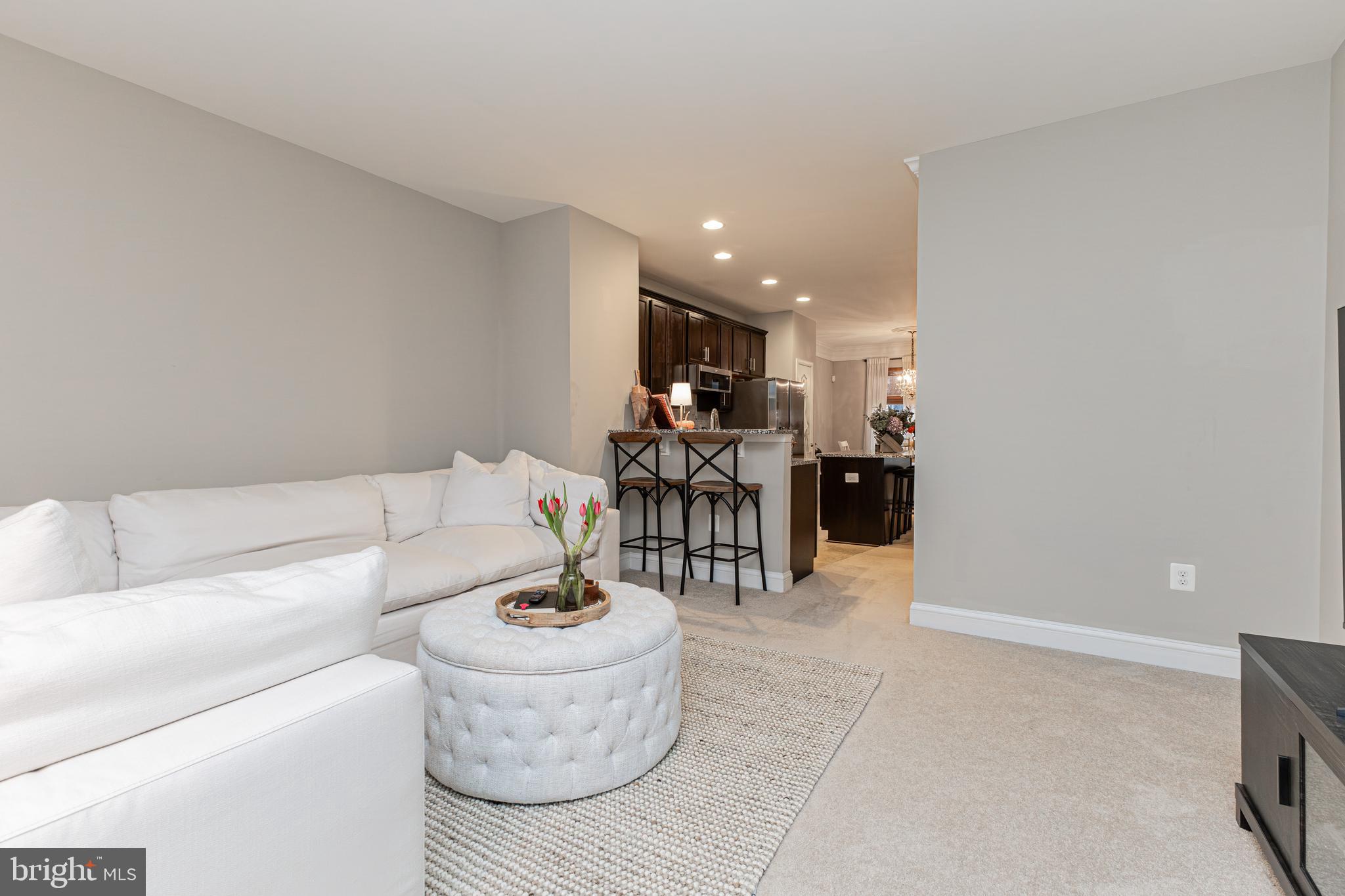 TRIANGLE HIGHLANDS CONDO - Residential