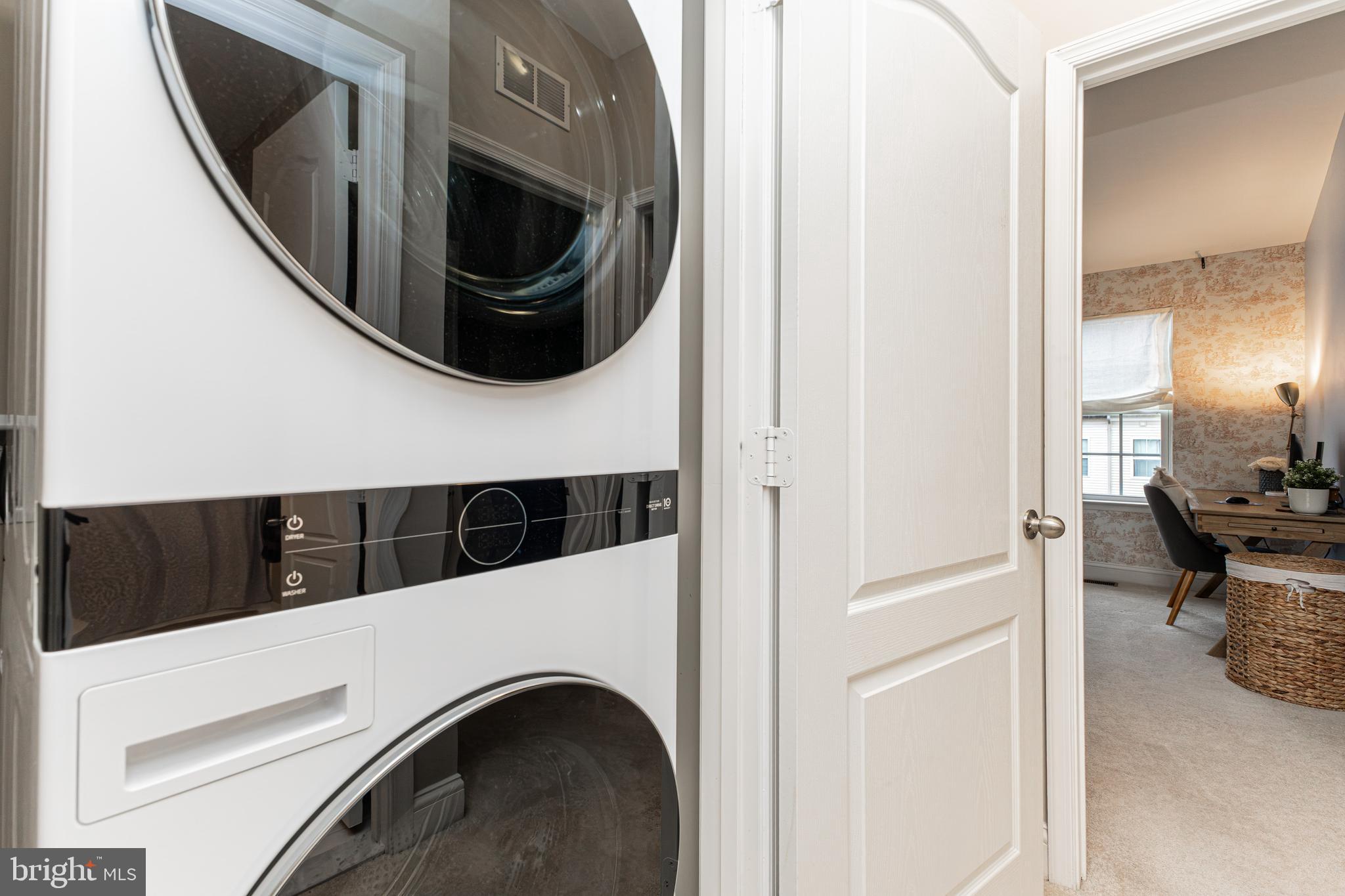 TRIANGLE HIGHLANDS CONDO - Residential