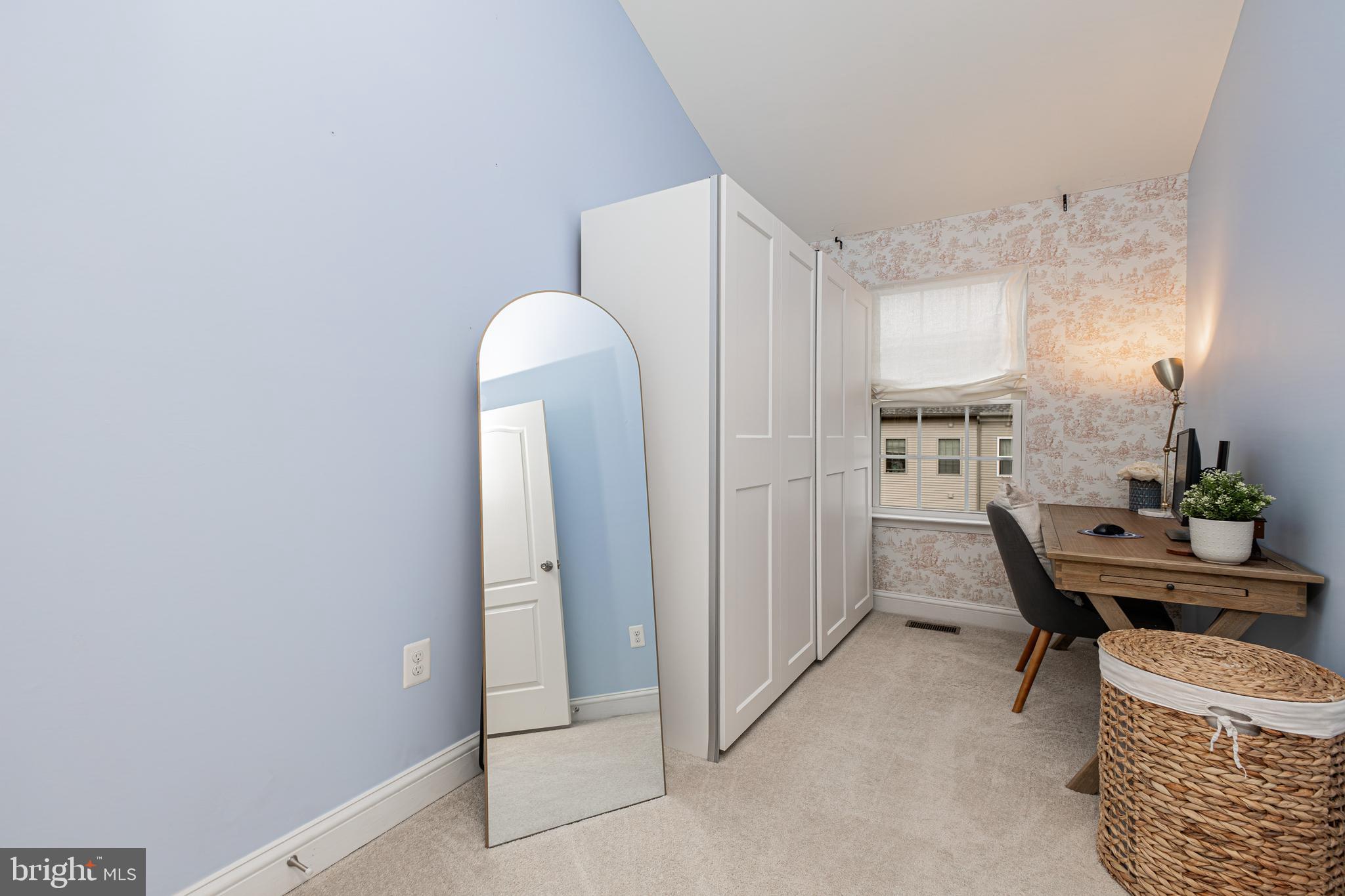 TRIANGLE HIGHLANDS CONDO - Residential