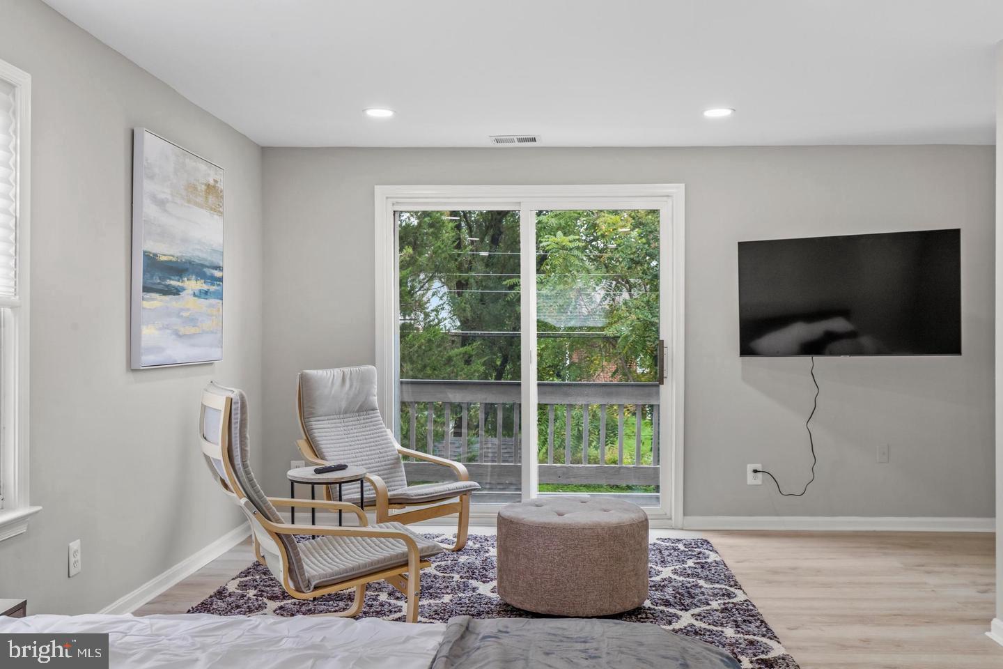 HILLWOOD - Residential Lease