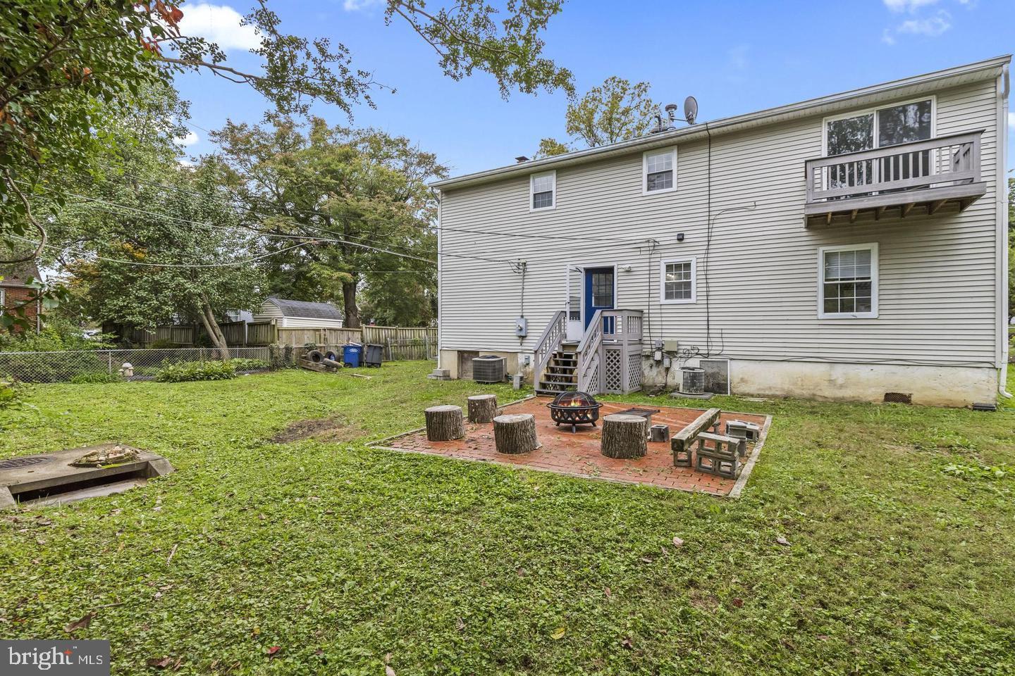 HILLWOOD - Residential Lease