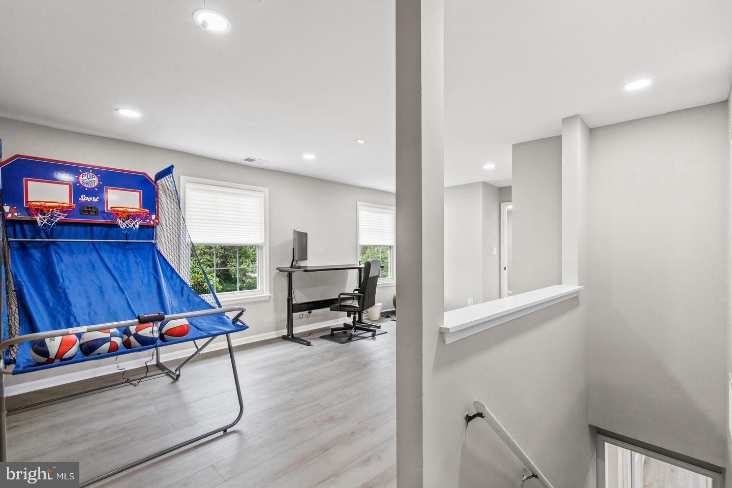 HILLWOOD - Residential Lease