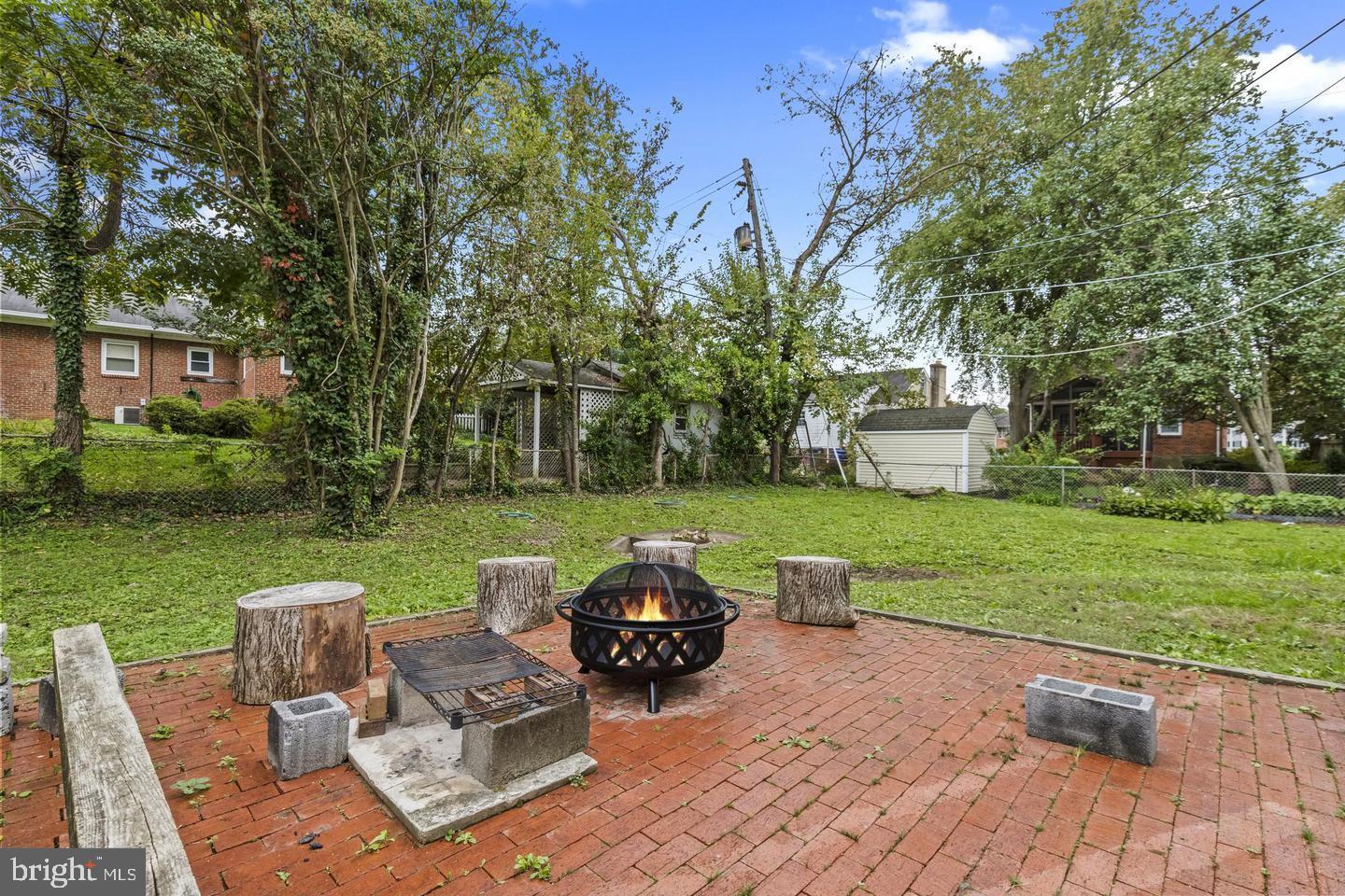 HILLWOOD - Residential Lease