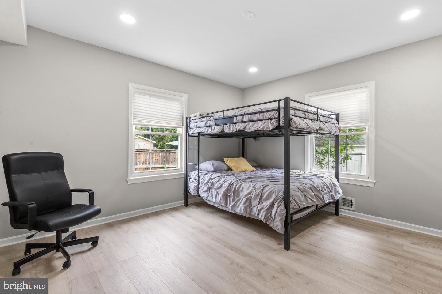 HILLWOOD - Residential Lease