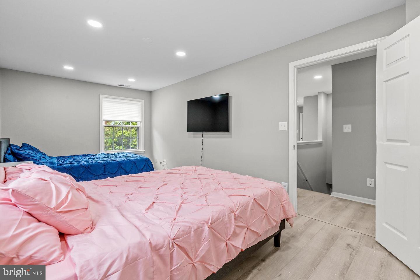 HILLWOOD - Residential Lease