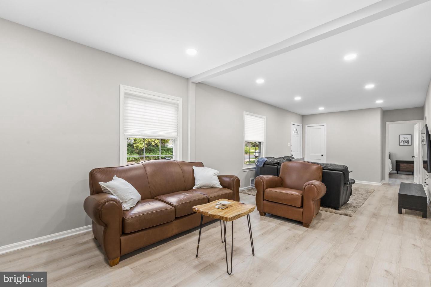 HILLWOOD - Residential Lease