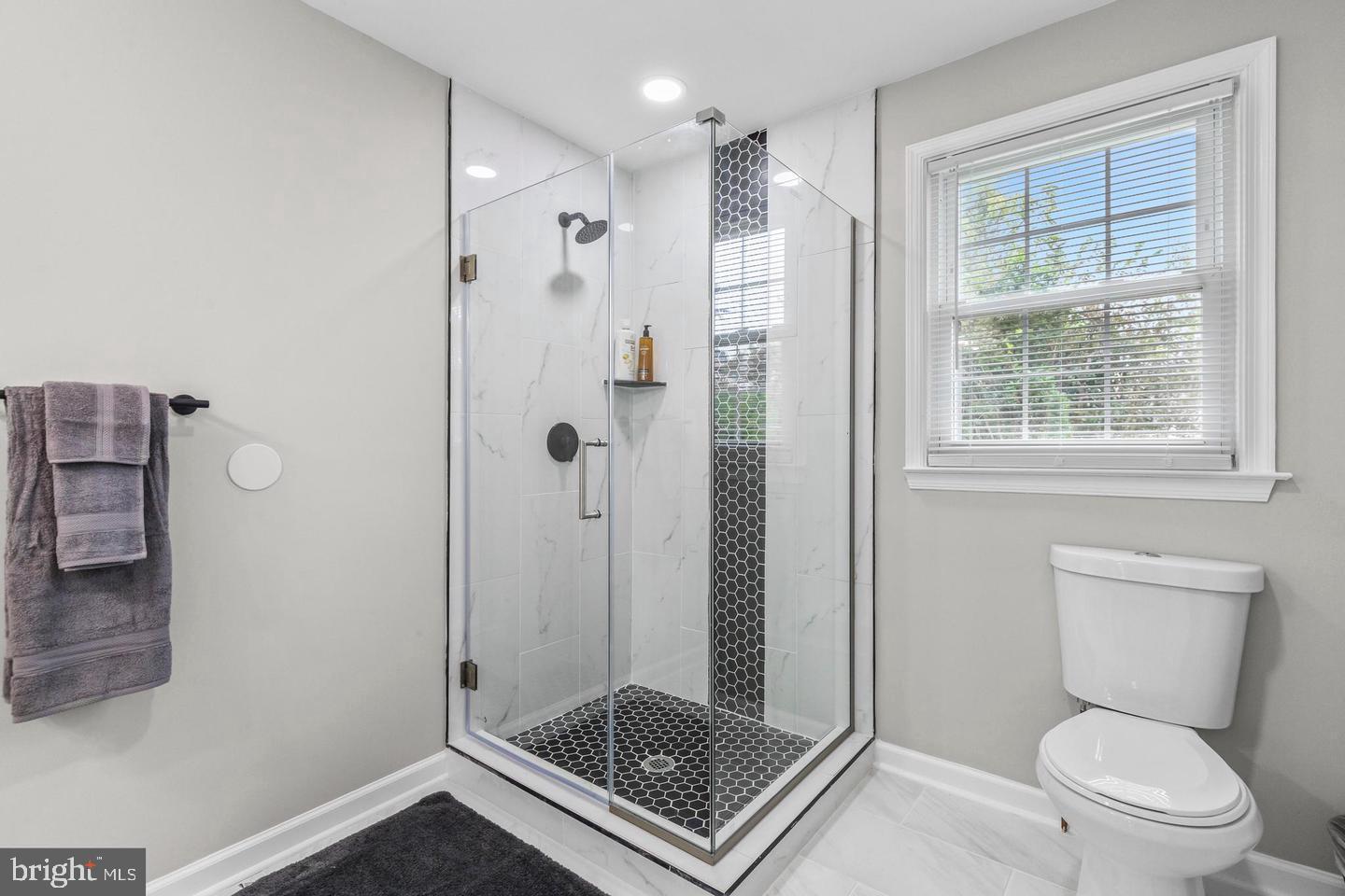 HILLWOOD - Residential Lease