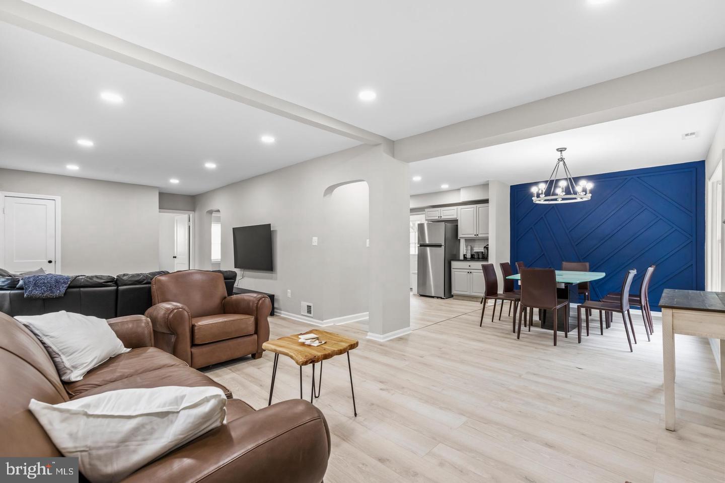 HILLWOOD - Residential Lease