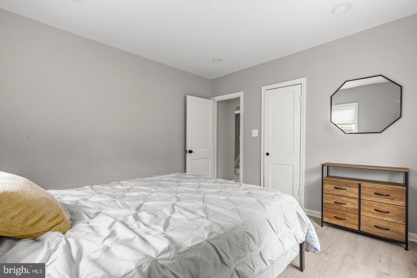 HILLWOOD - Residential Lease