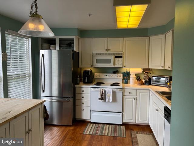 BRENTWOOD PARK - Residential