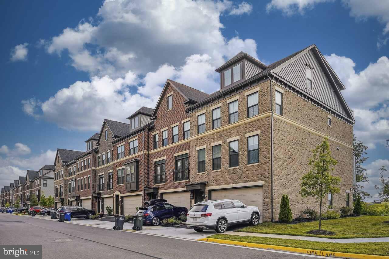 WESTMOORE AT MOOREFIELD - Residential