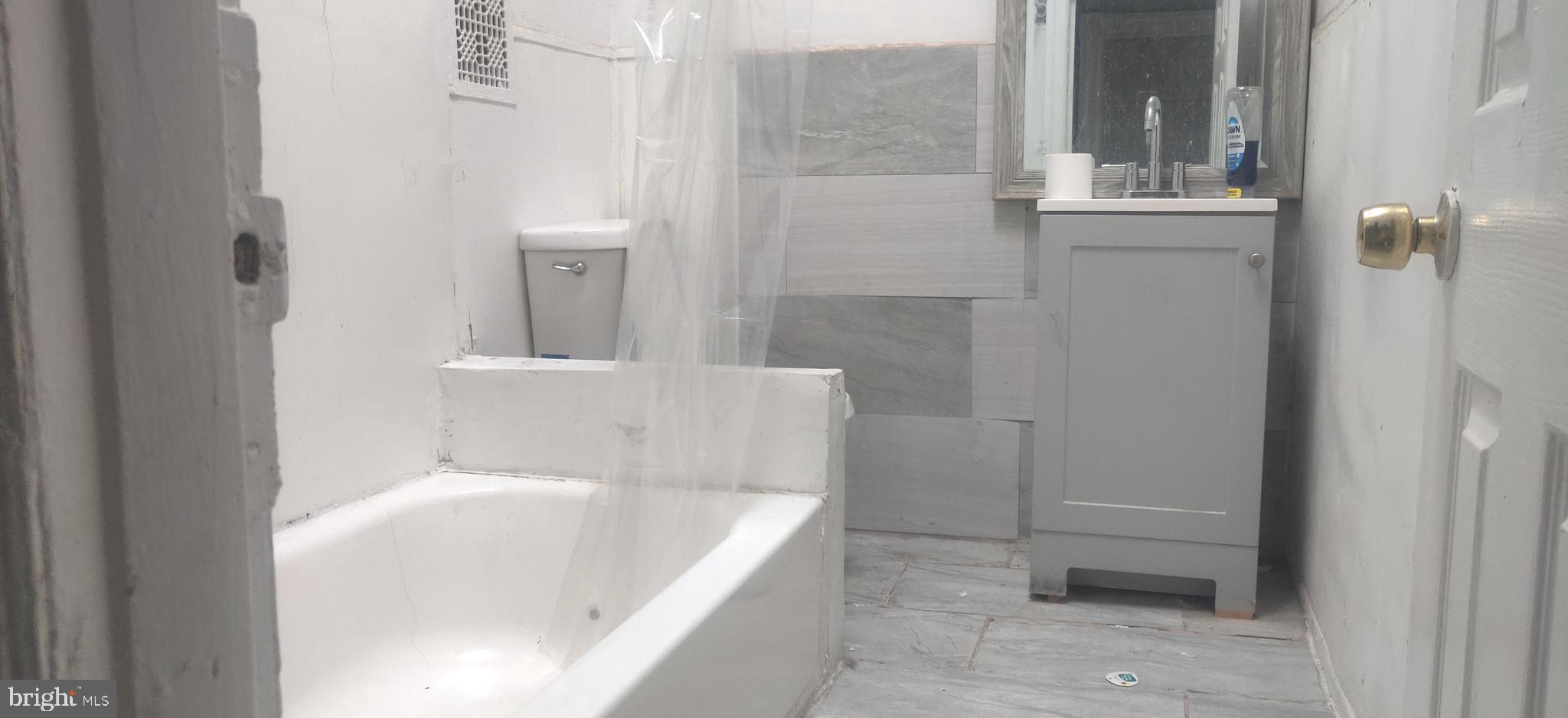 ELMWOOD PARK - Residential