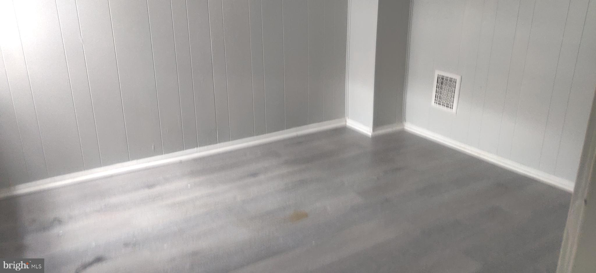 ELMWOOD PARK - Residential