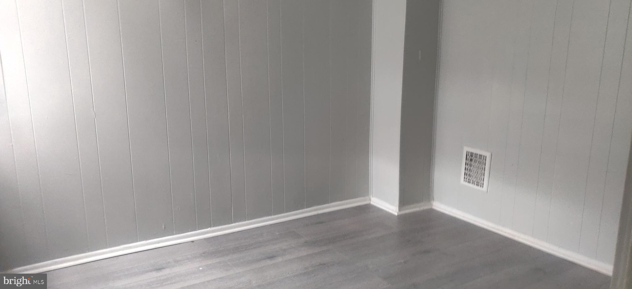 ELMWOOD PARK - Residential