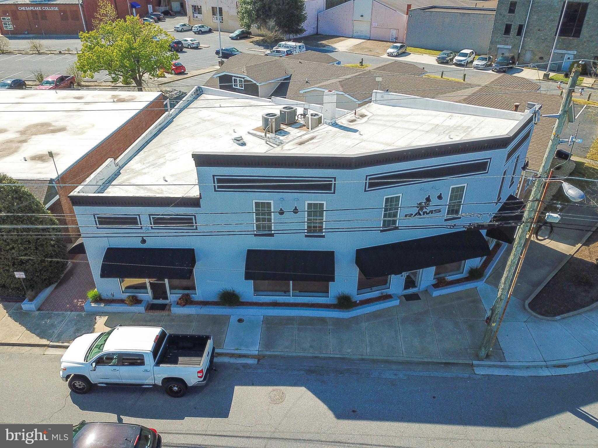 CAMBRIDGE - Commercial Sale