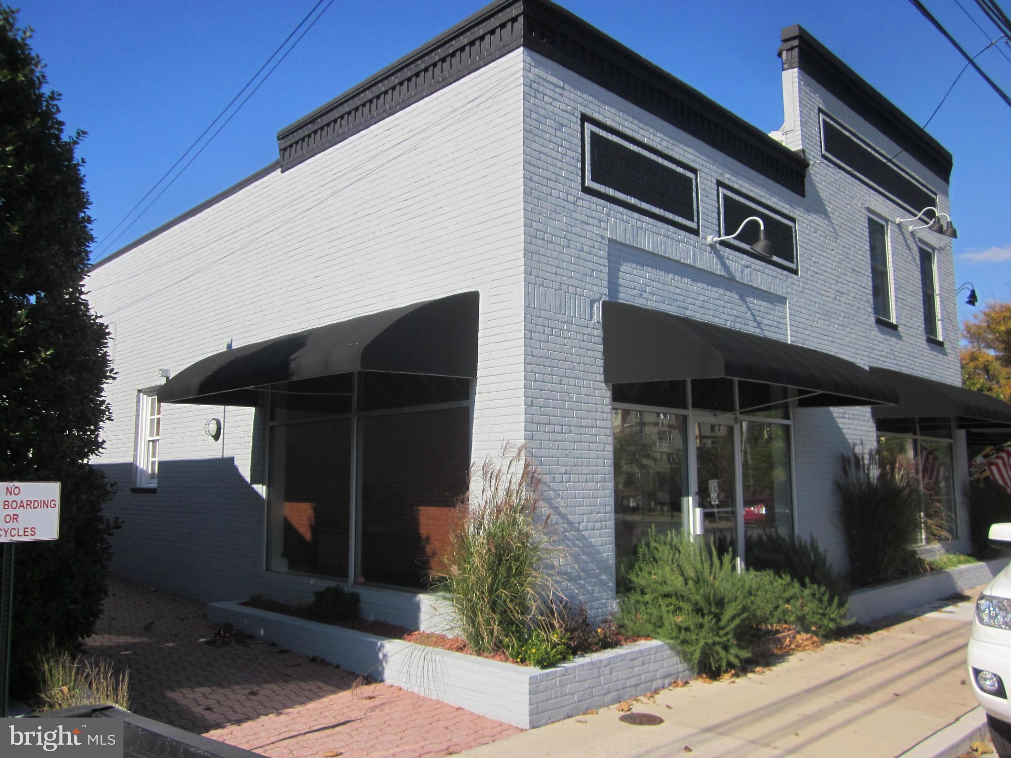 CAMBRIDGE - Commercial Sale