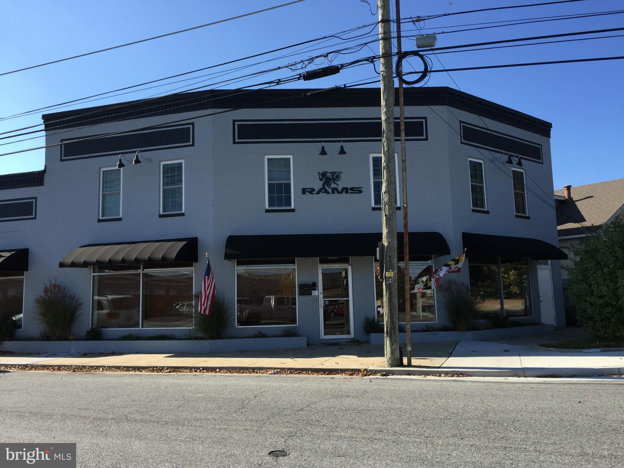 CAMBRIDGE - Commercial Sale