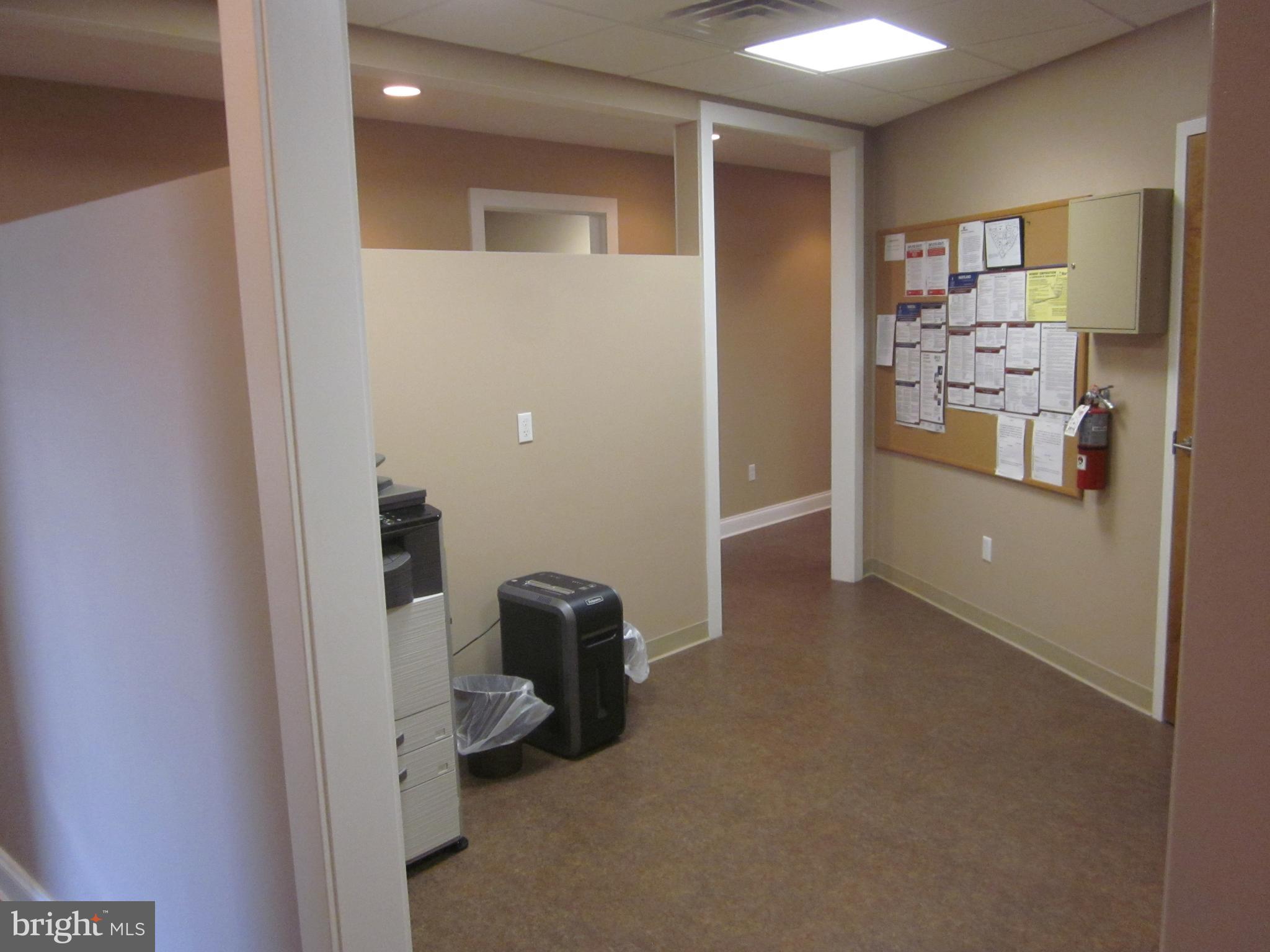 CAMBRIDGE - Commercial Sale