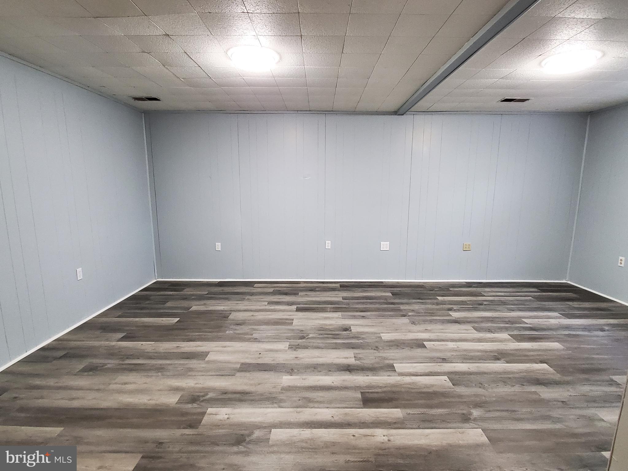 LAKE RIDGE - Residential Lease