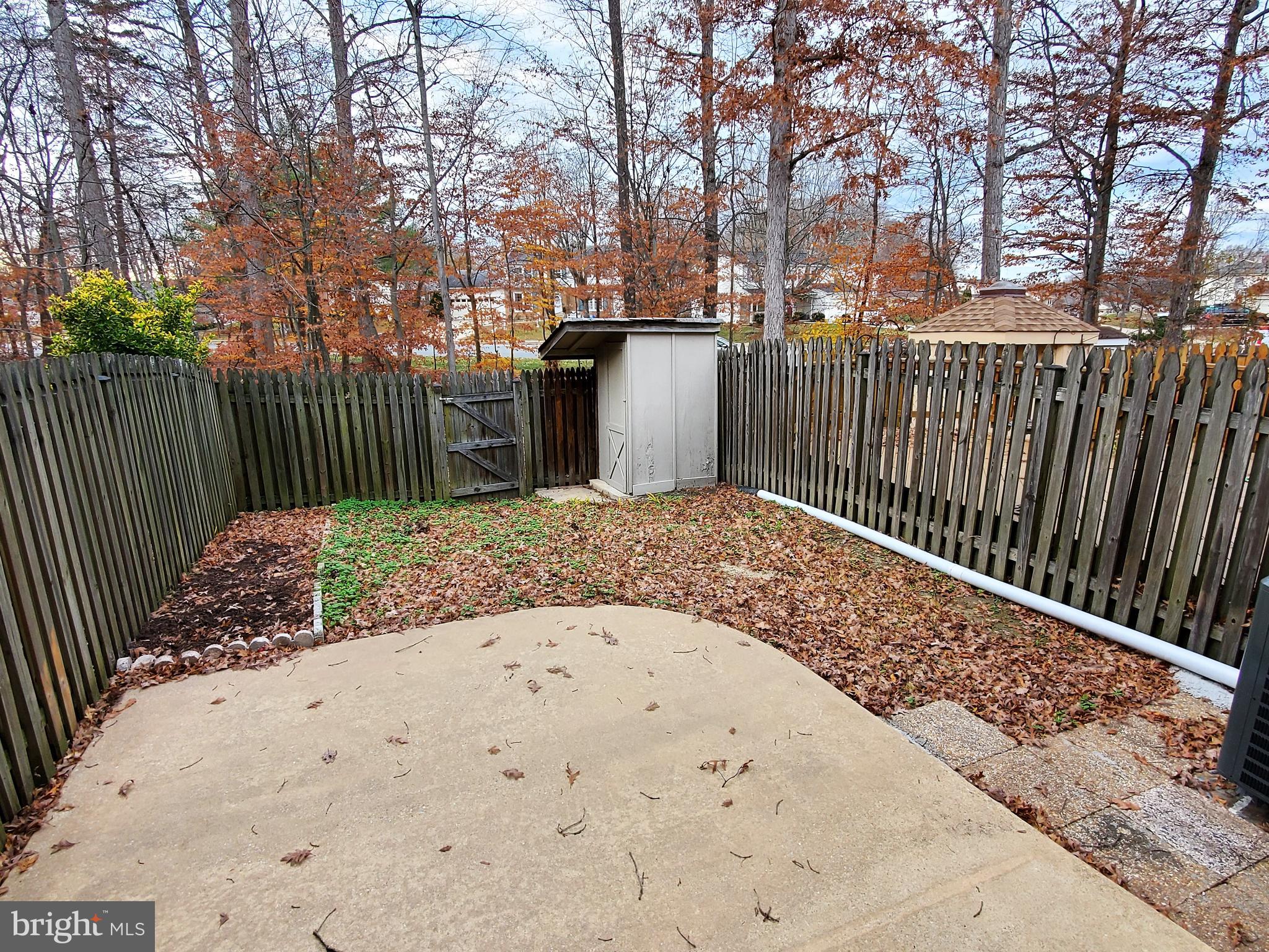 LAKE RIDGE - Residential Lease