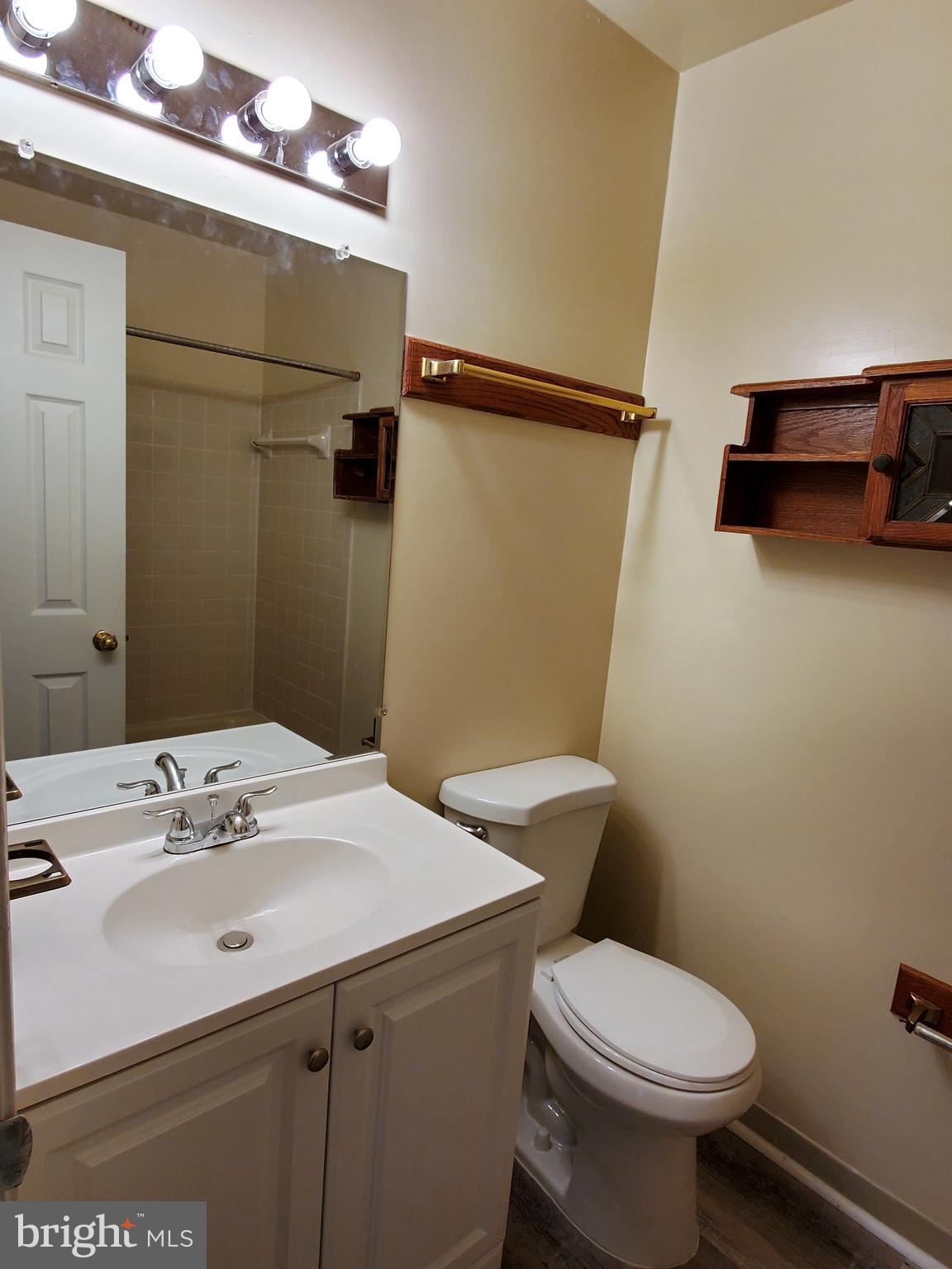 LAKE RIDGE - Residential Lease