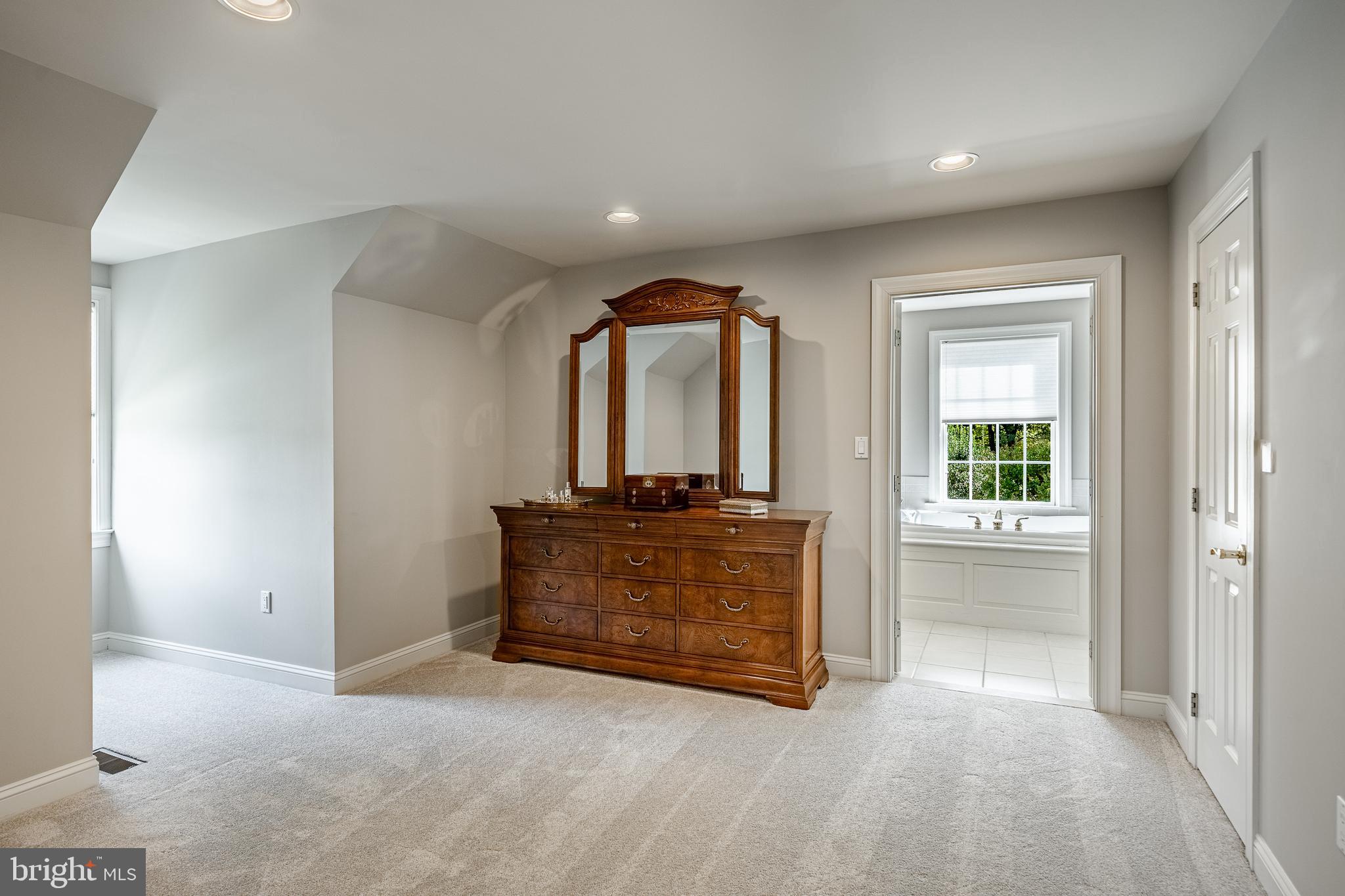 RESERVE AT SPRING - Residential