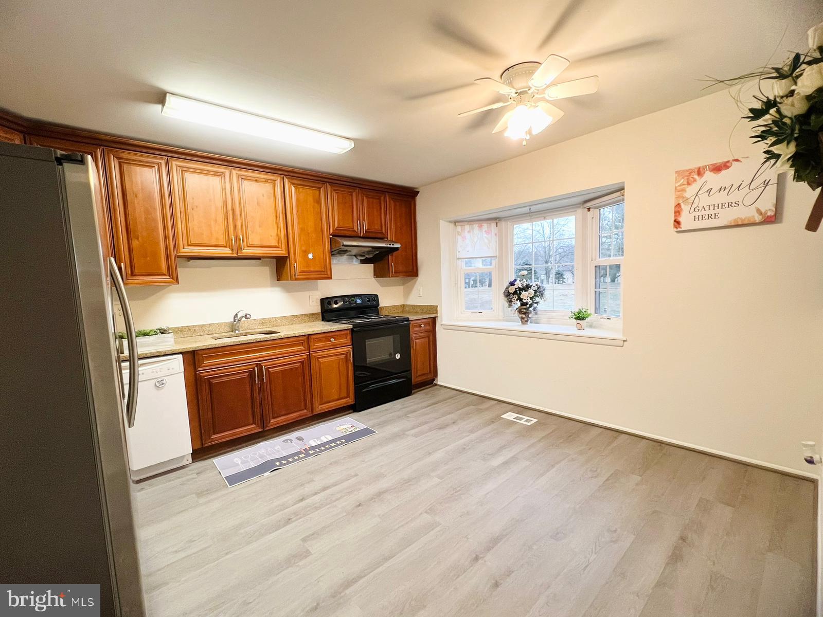 LAKES AT STANSBURY SHORE - Residential